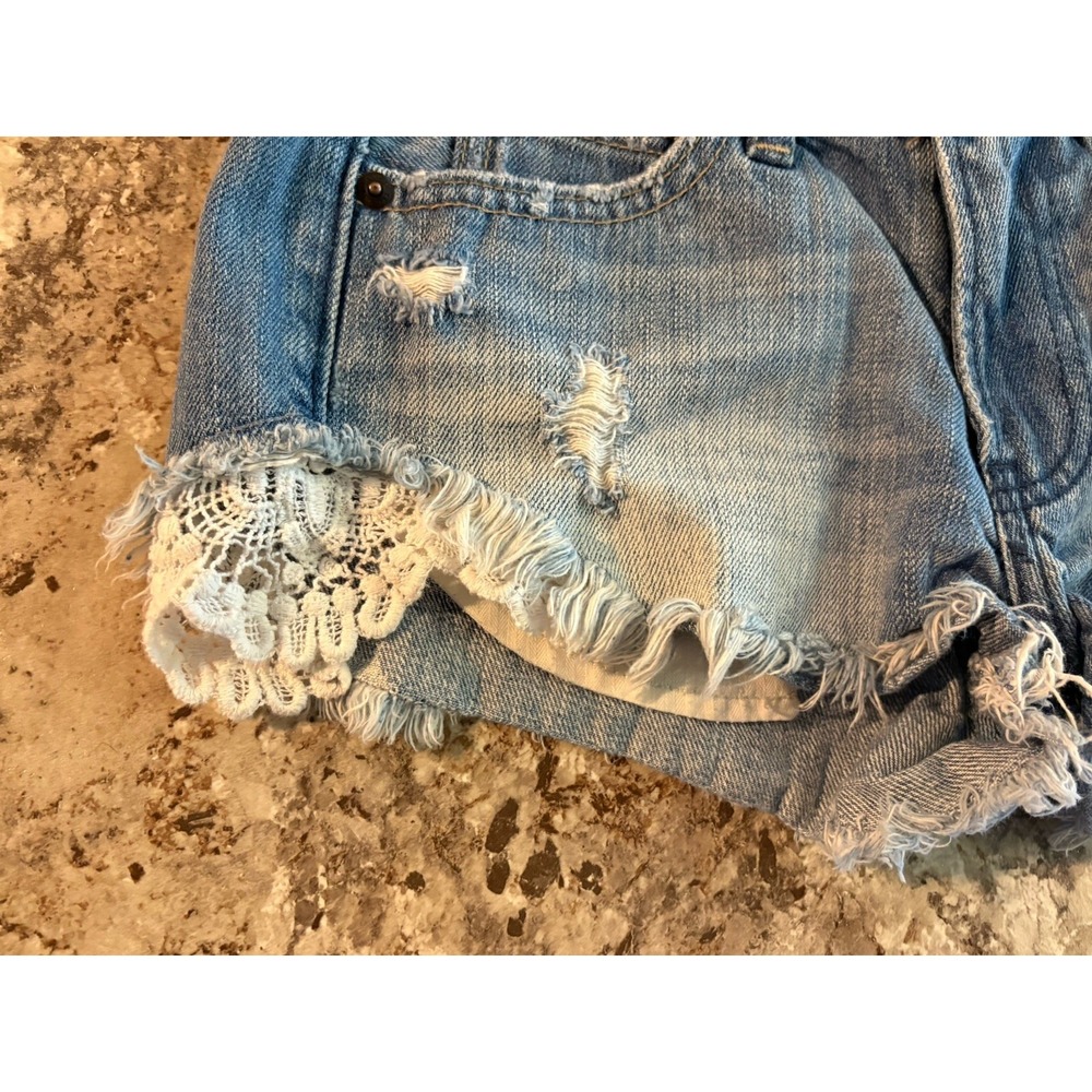 VINTAGE Y2K Abercrombie Low-Rise Distressed‎ Crochet Light Denim Shorts Sz 00/24 - Picture 2 of 13